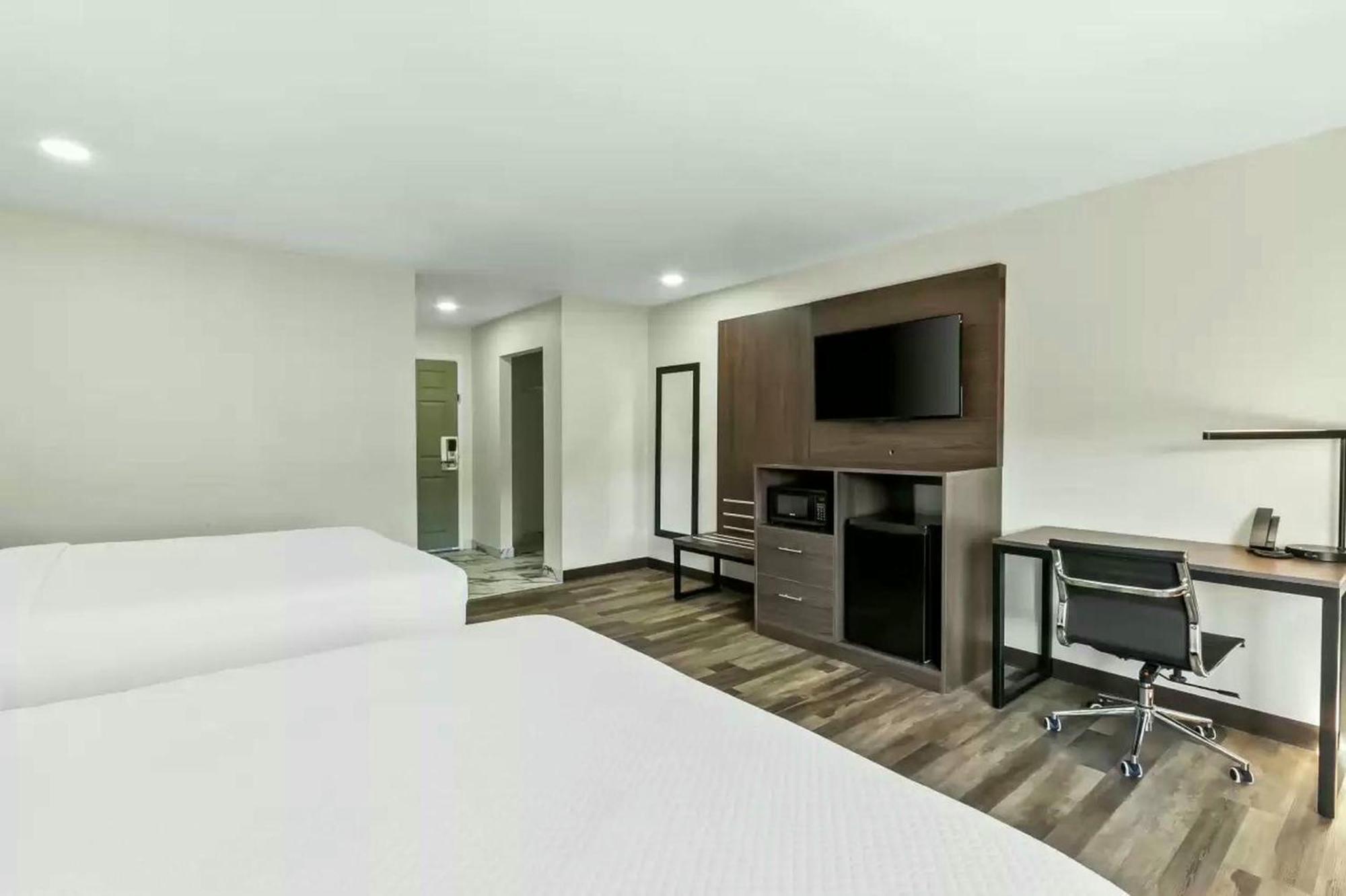 Quality Inn & Suites Columbia Harbison מראה חיצוני תמונה