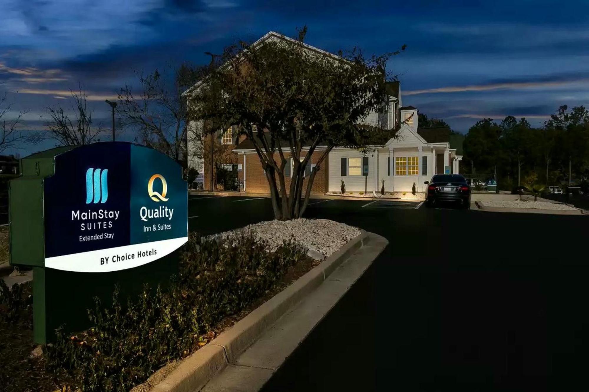 Quality Inn & Suites Columbia Harbison מראה חיצוני תמונה