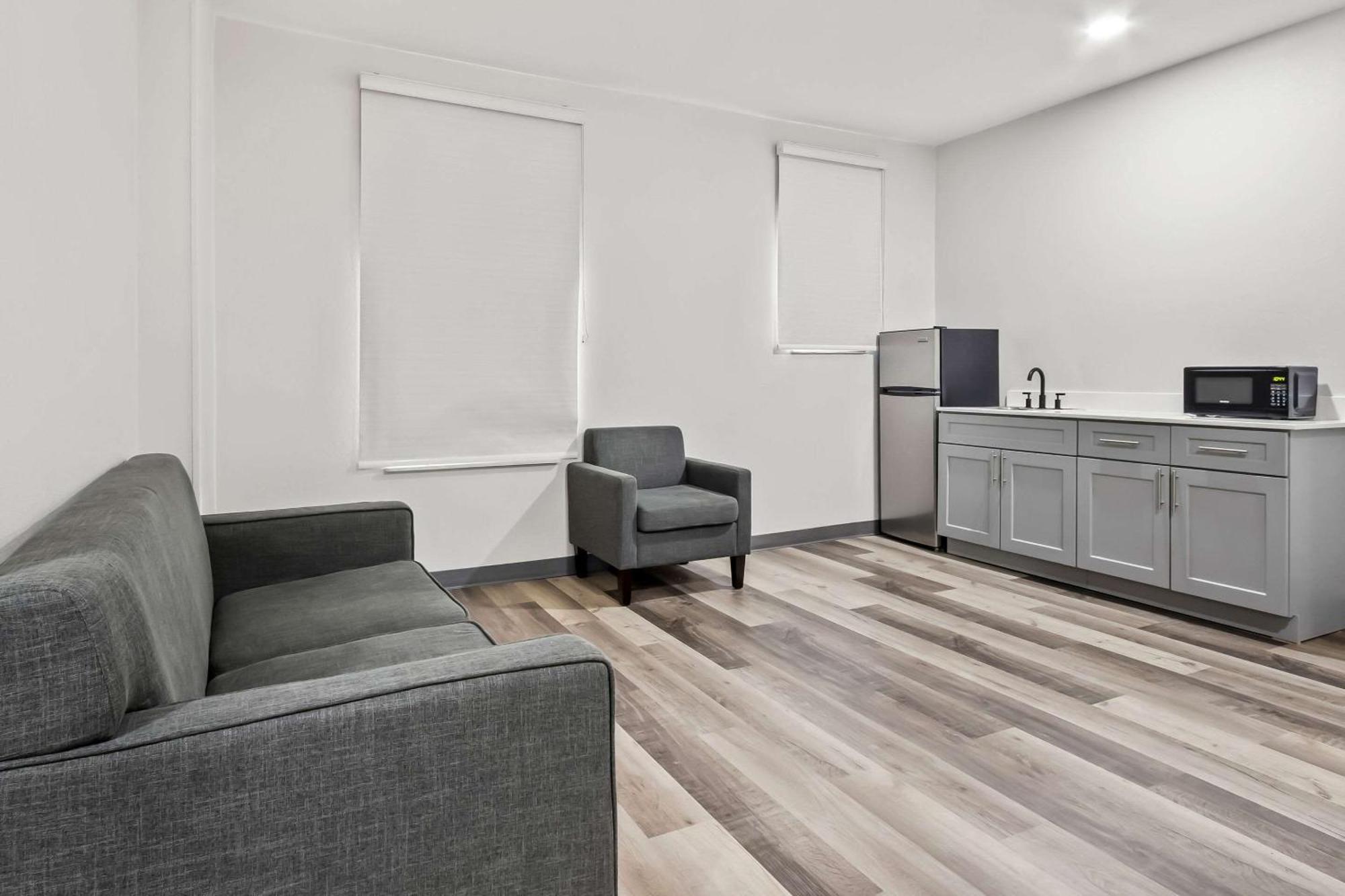 Quality Inn & Suites Columbia Harbison מראה חיצוני תמונה