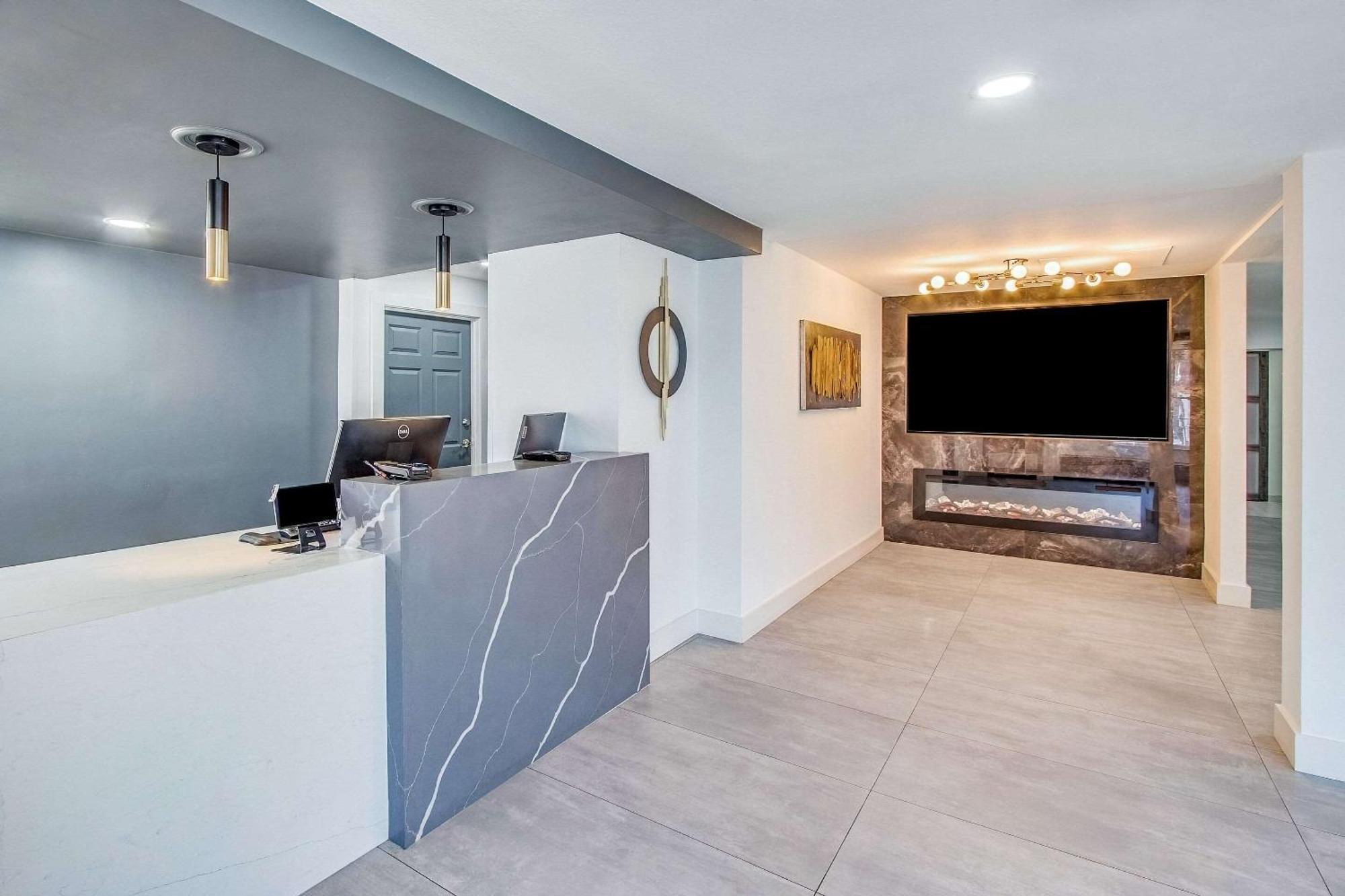 Quality Inn & Suites Columbia Harbison מראה חיצוני תמונה